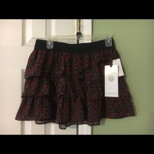 Tiered floral skirt size medium